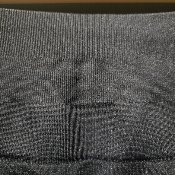 NVGTN Black Shorts Rouching Workout Wear Size Large - Picture 4 of 7